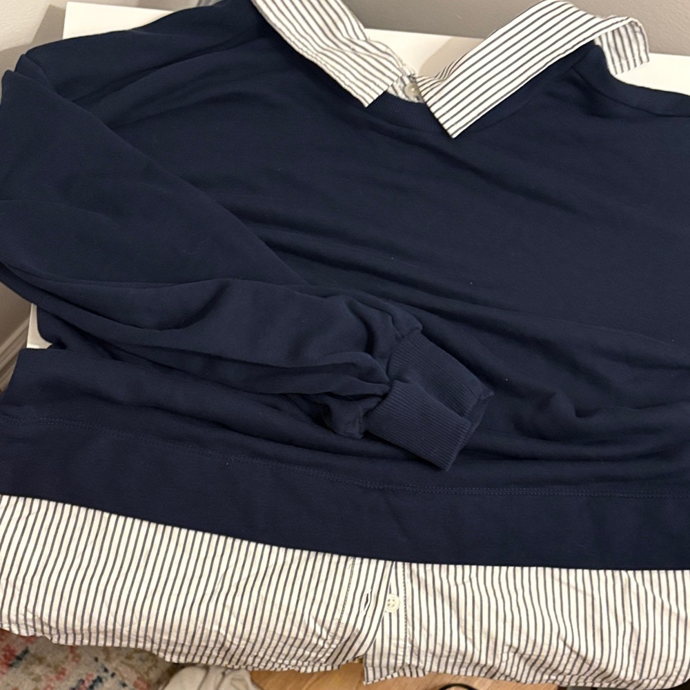 LOFT SWEATSHIRT BUTTON UP